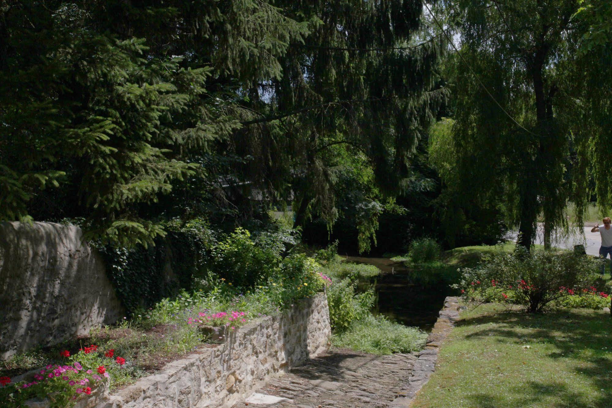 Saint Graal Chamant Exterior foto
